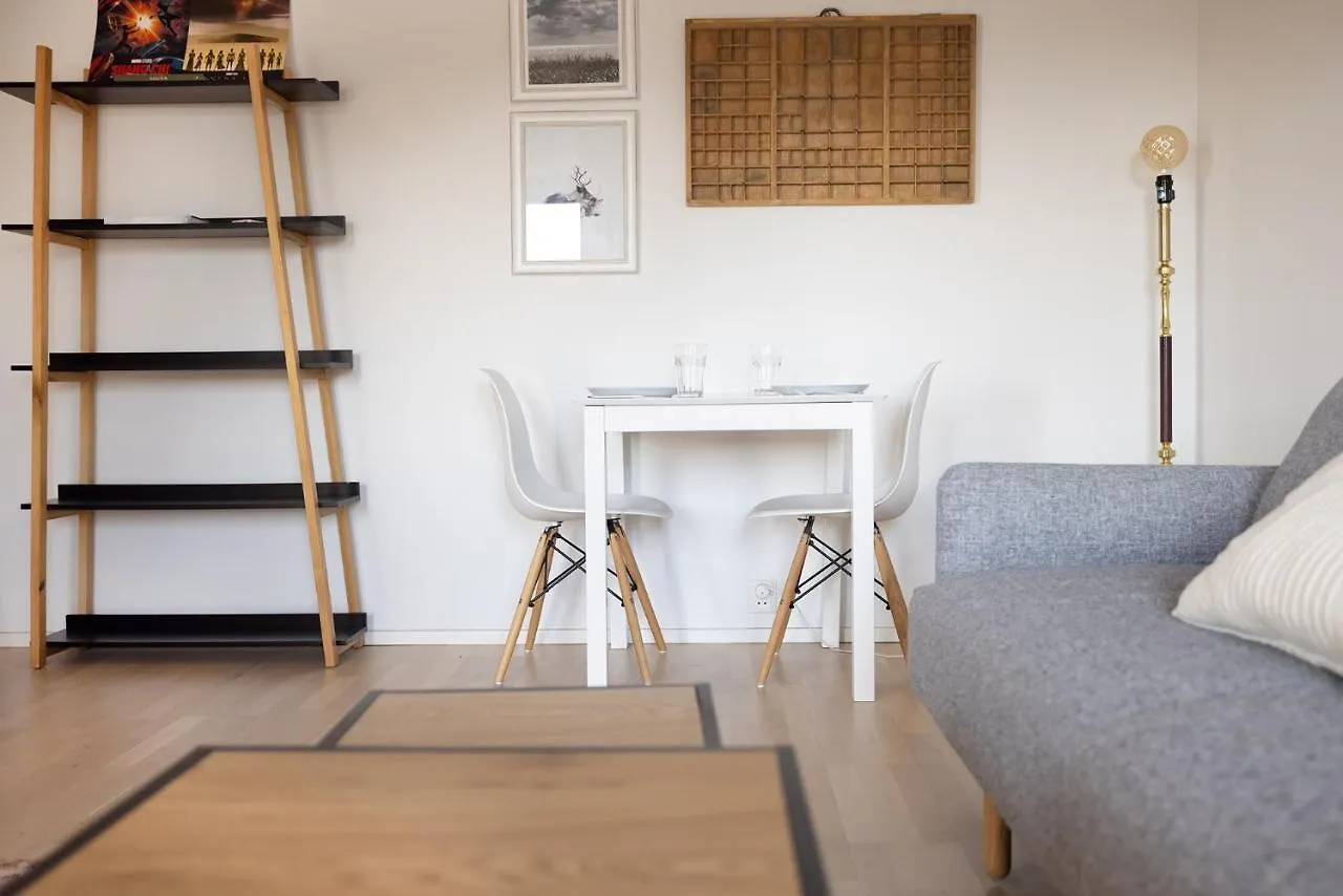 2Ndhomes Bright 42M2 1Br Home With Balcony By Central St. Helsinki Apartamento